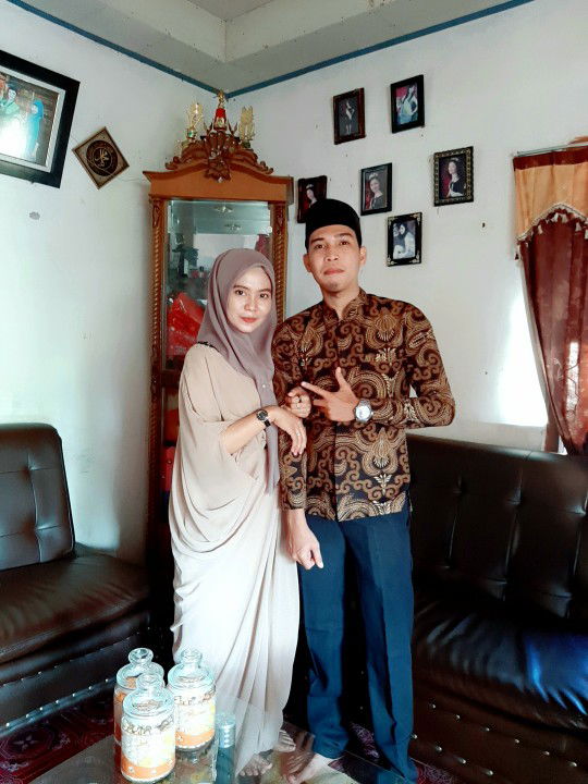 vely veryani profile icon