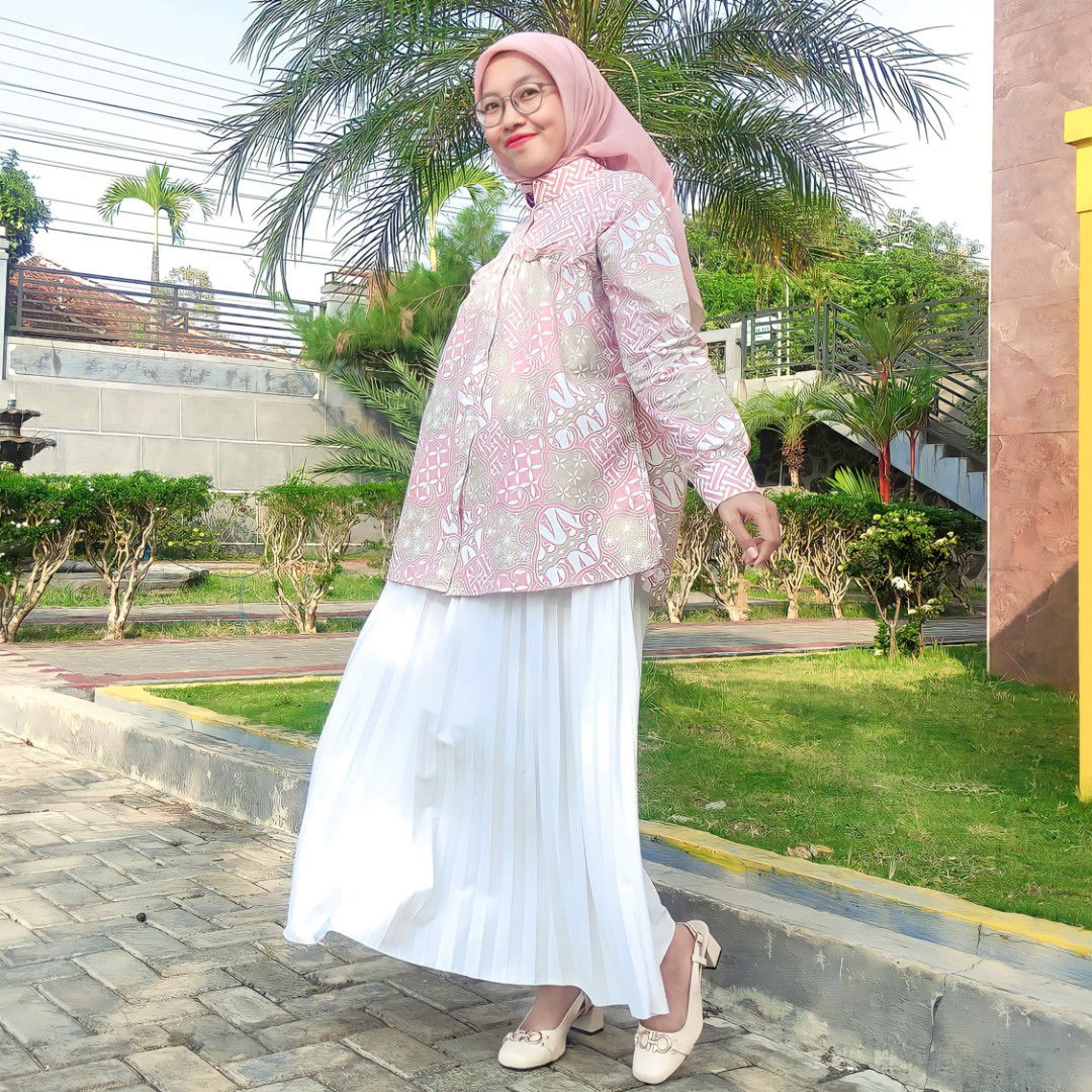 Viny Novita Dewi profile icon