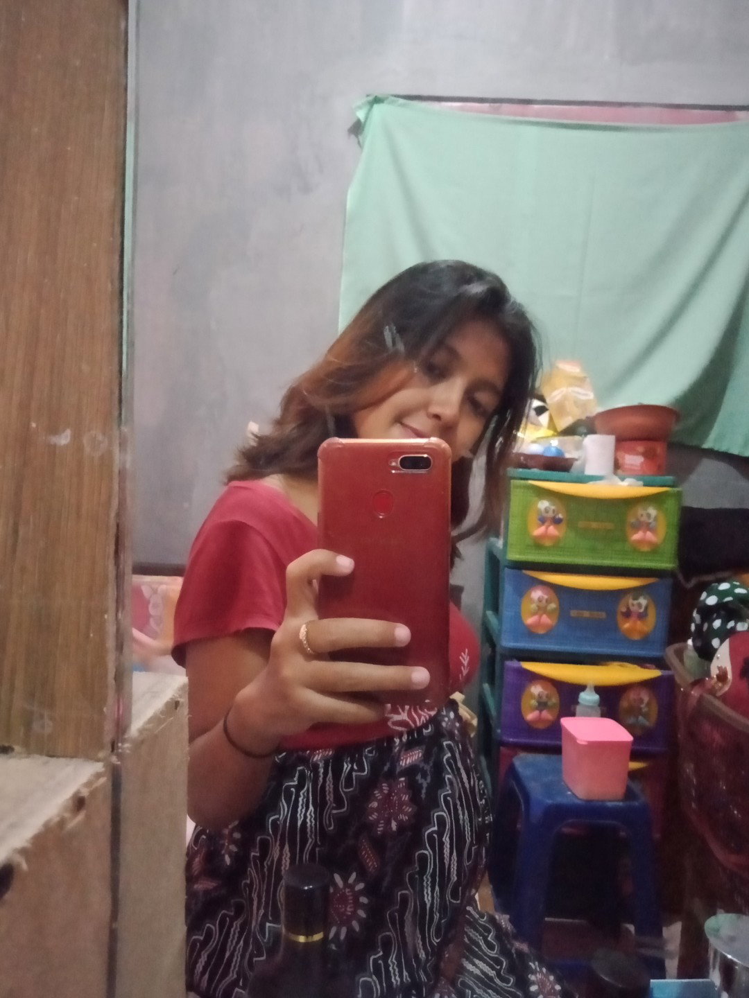 Ratna dian saputri profile icon