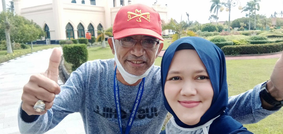 titing suhartini profile icon