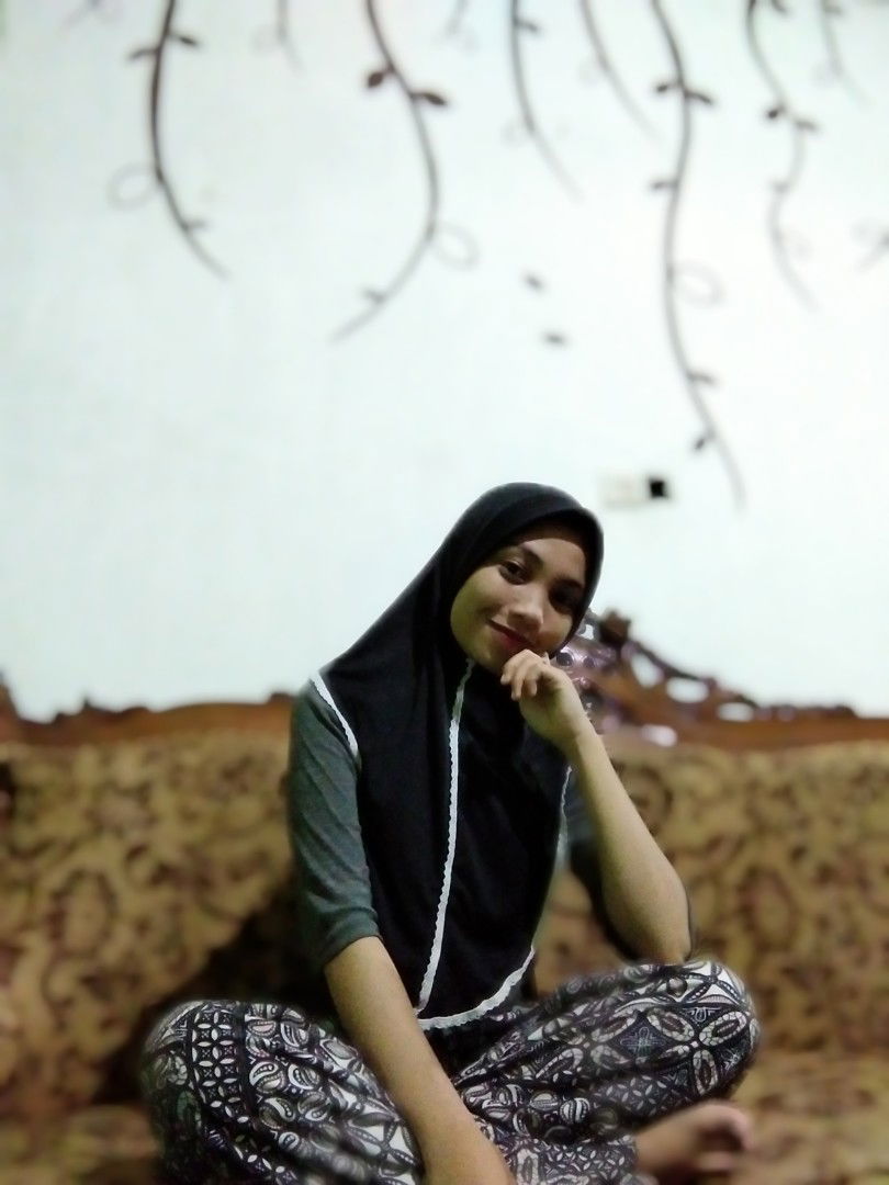 debiyarti ismail profile icon