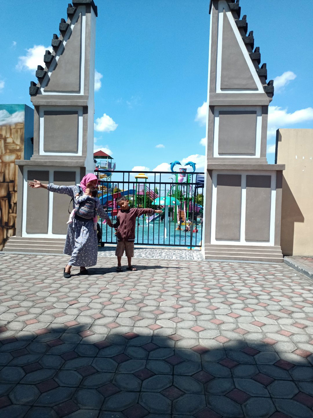 Ratna Wulandari Istianto profile icon