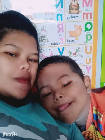 ธนิษฐา ทวีศรี profile icon