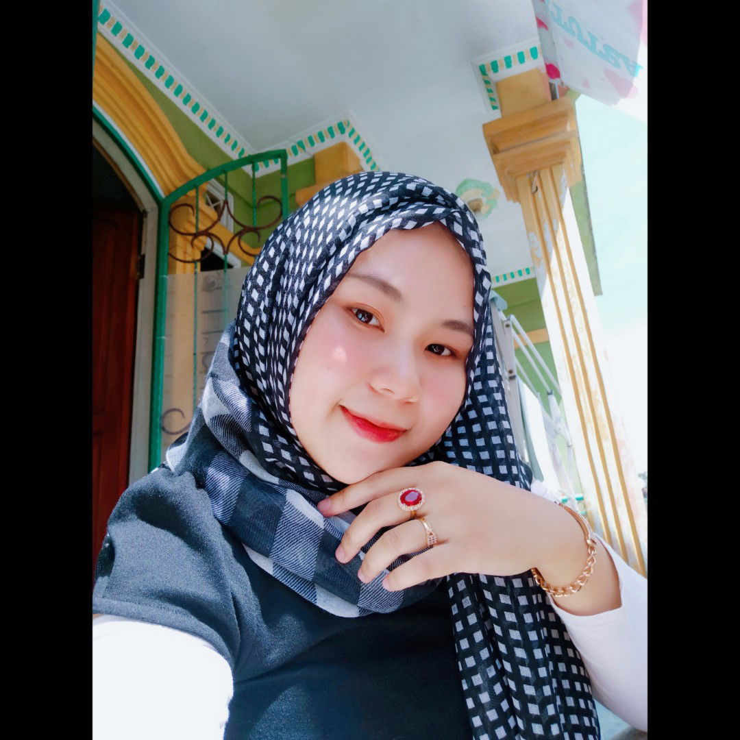 Sri Ayu Hartono profile icon