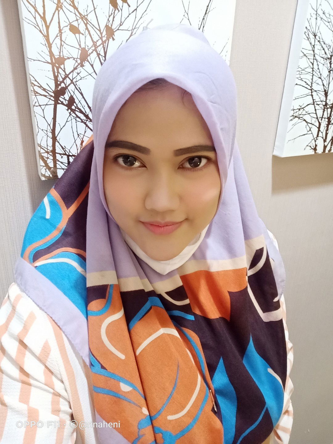 Rina Heni profile icon