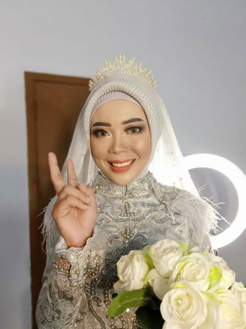 Yolla Egy Saputri profile icon