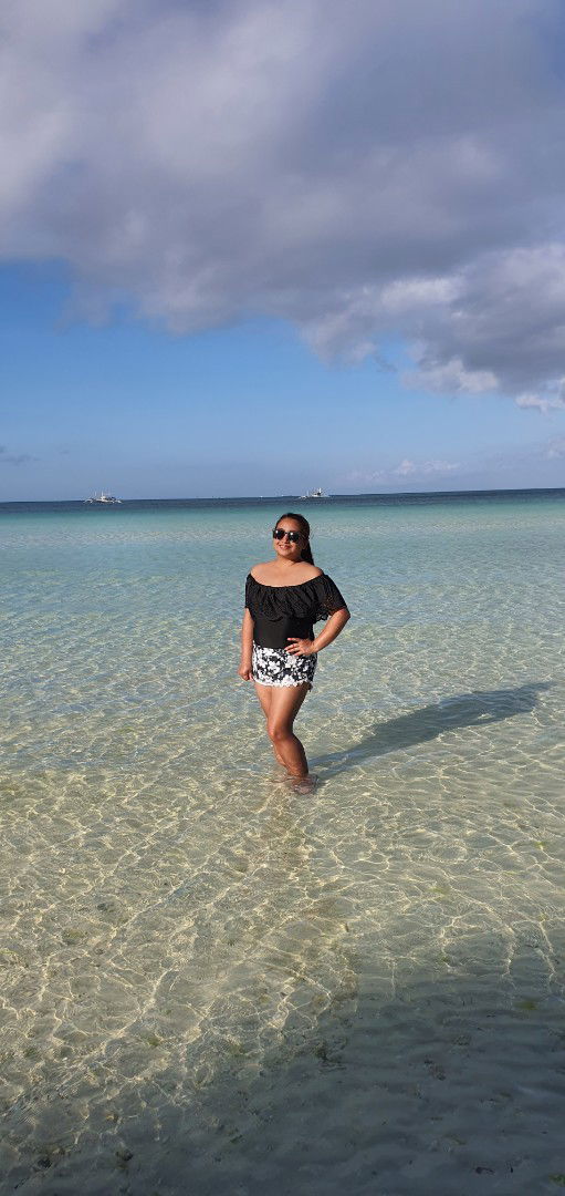 Apple May Postrado profile icon