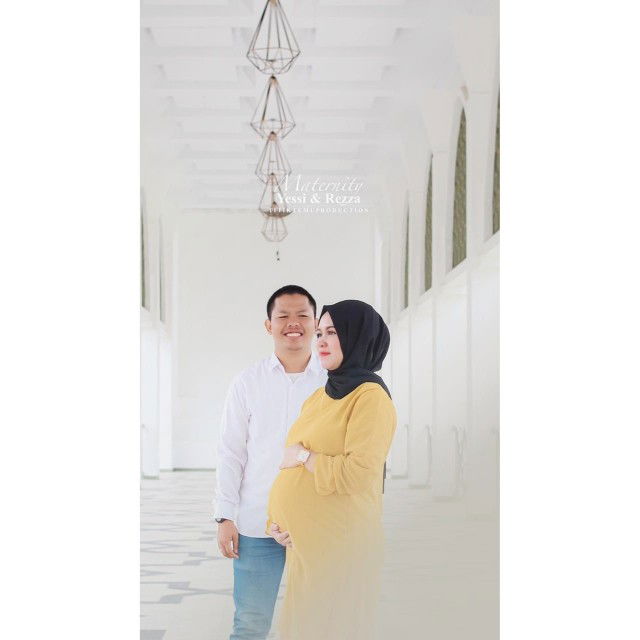 Yessi Aprianti profile icon