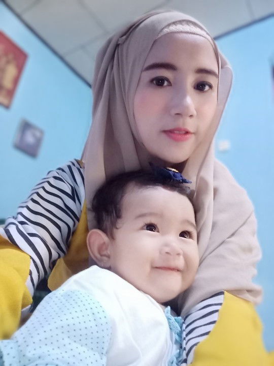 meita sari profile icon