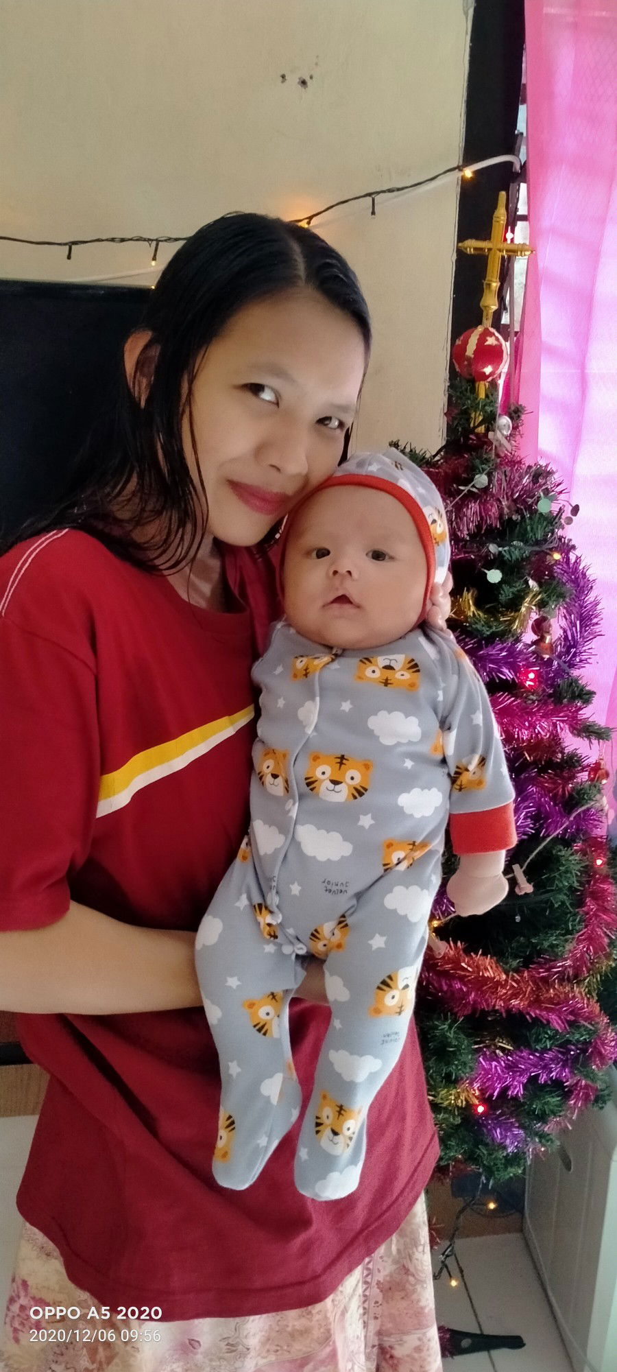 Noni Tampubolon profile icon