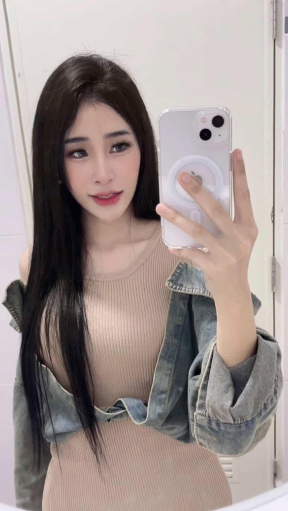 phitchaya profile icon