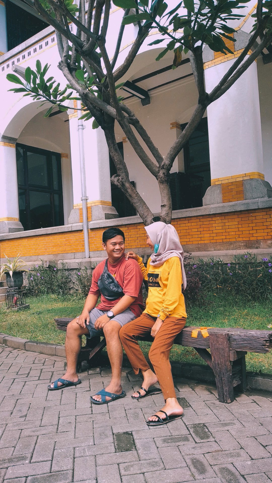 juniar pratiwi profile icon