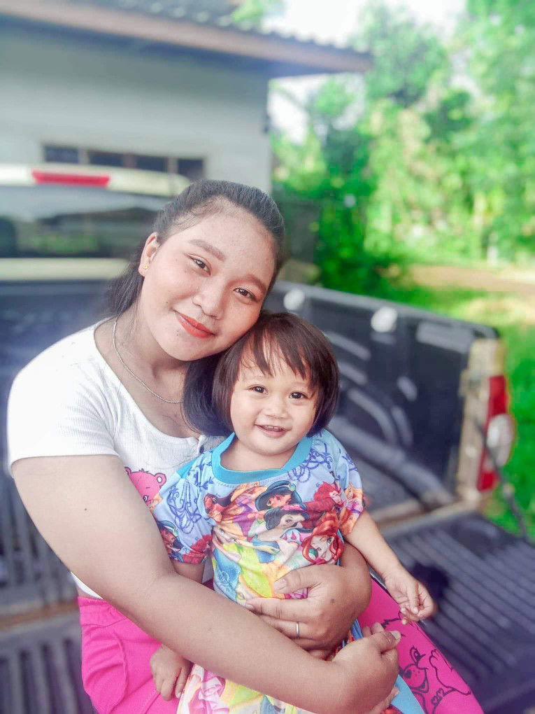 phincha.  nadee profile icon