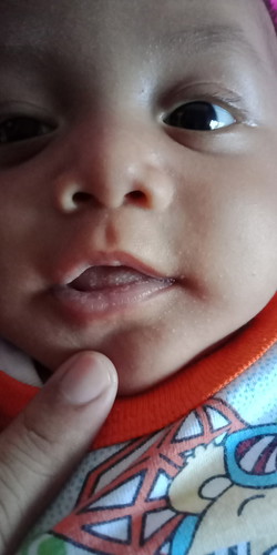susu asi di lidahh sama bibir