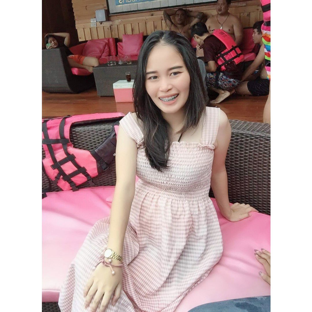 Fah Naruemol profile icon