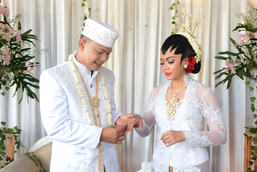 ika sulistyaningrum profile icon