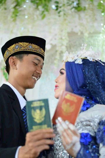 Desti Yanasari profile icon