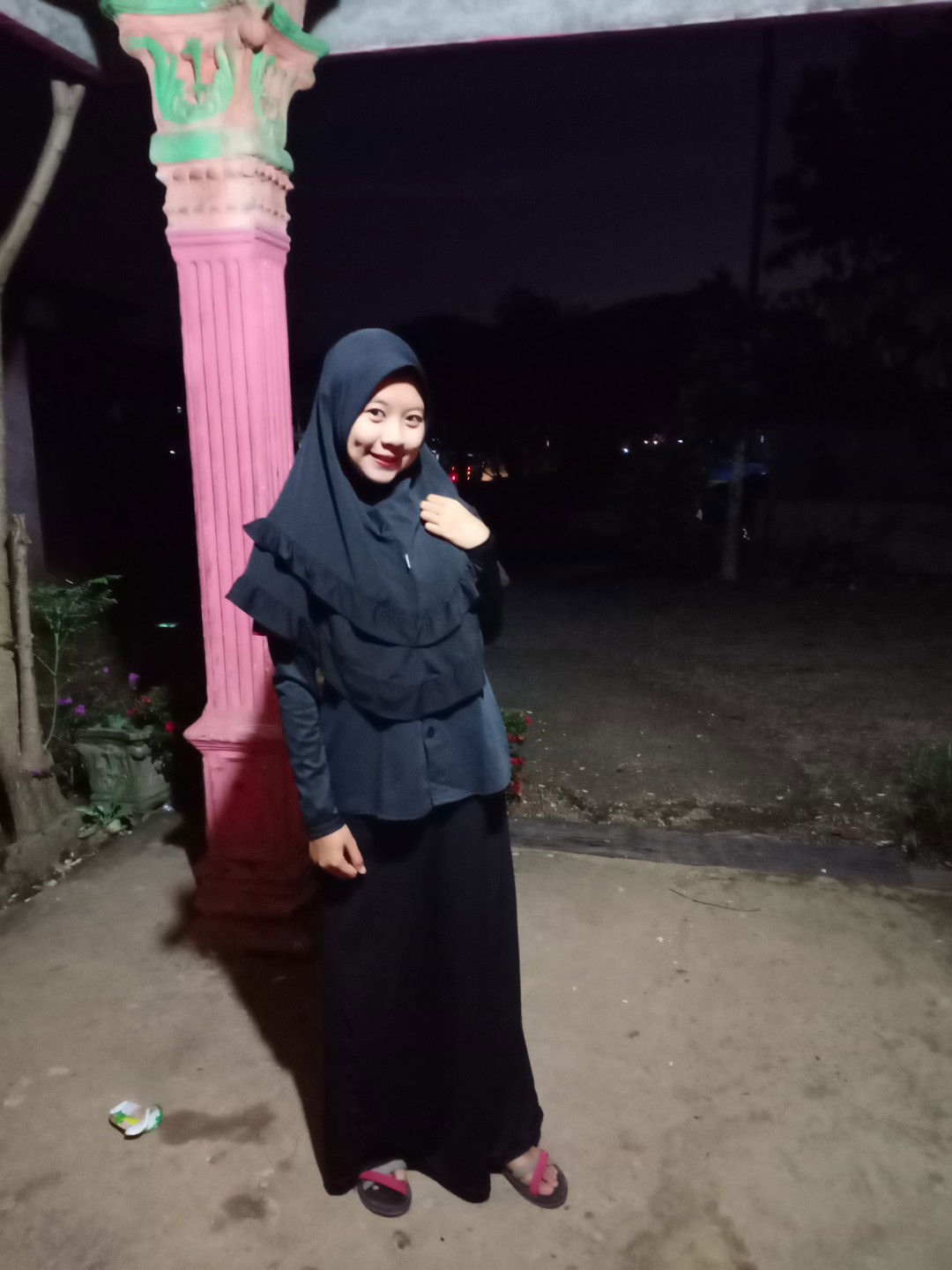 mike apriani anton profile icon