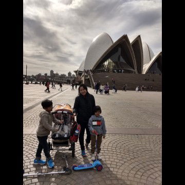 erly indah profile icon