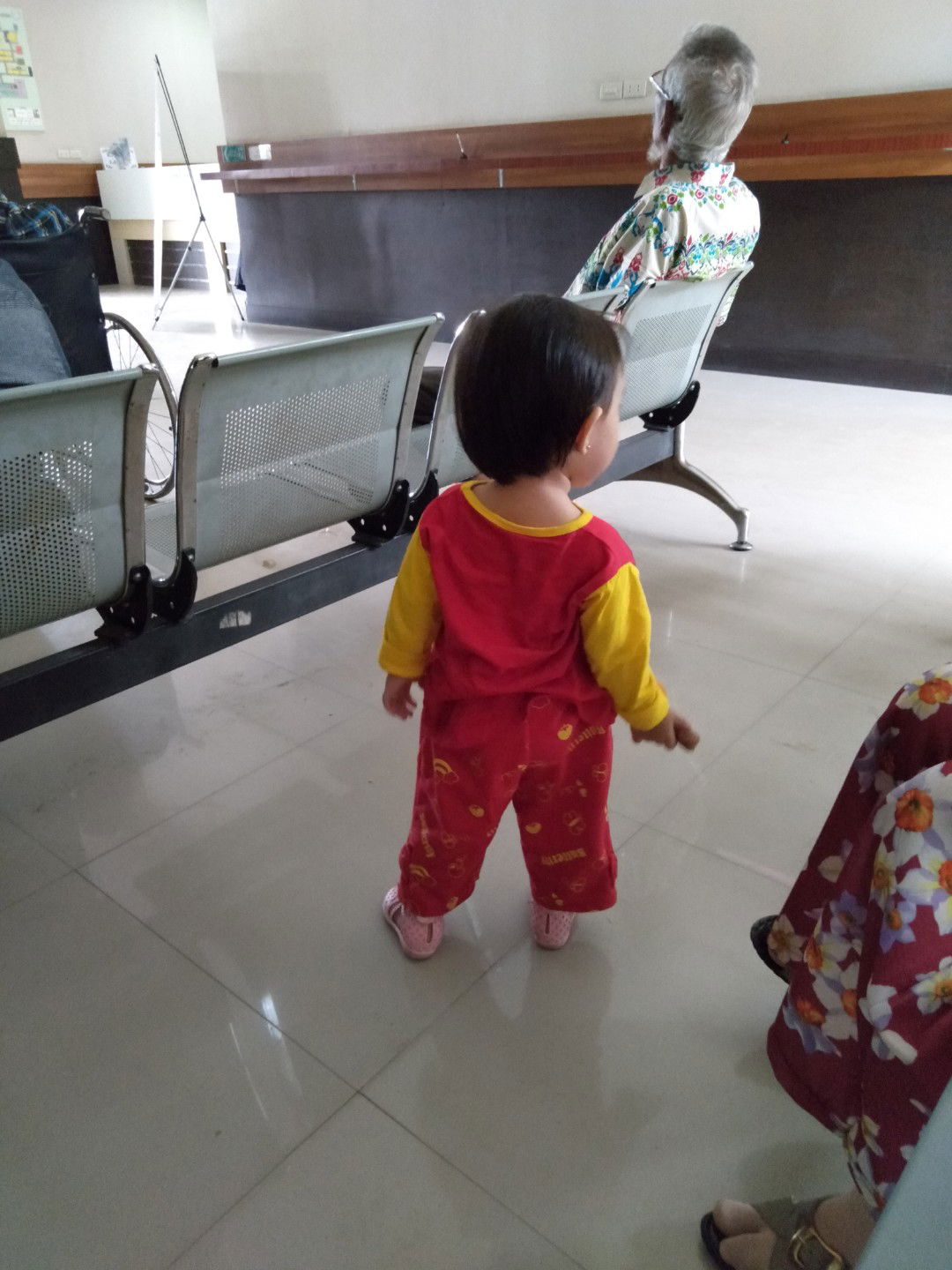 mainan yang cocok buat bayi perempuan umur 2 tahun