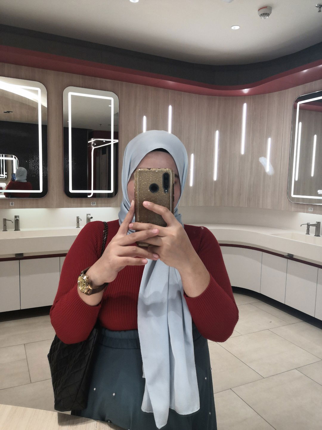 Nur Farahin profile icon