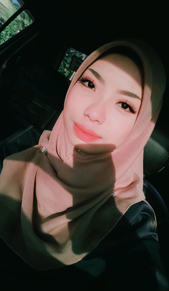 Siti Norhasmira profile icon