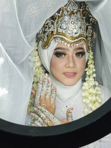 maylani santika profile icon