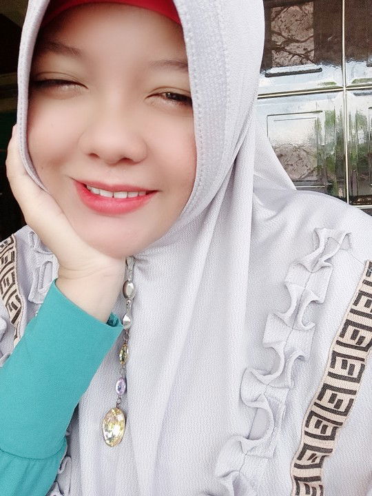 Dewi Kasma Wati profile icon