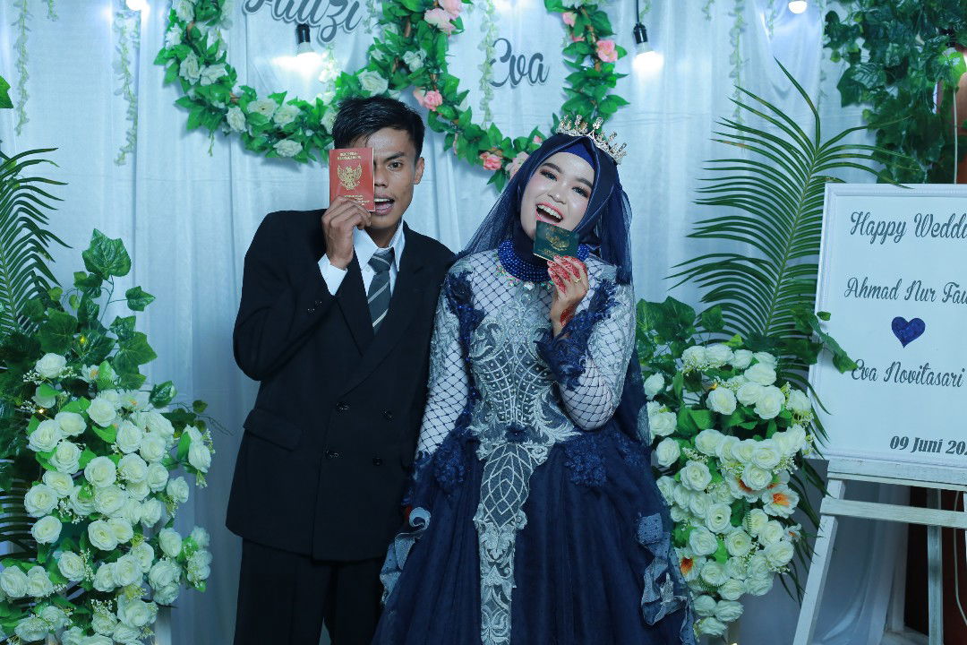 Eva NoviTha profile icon