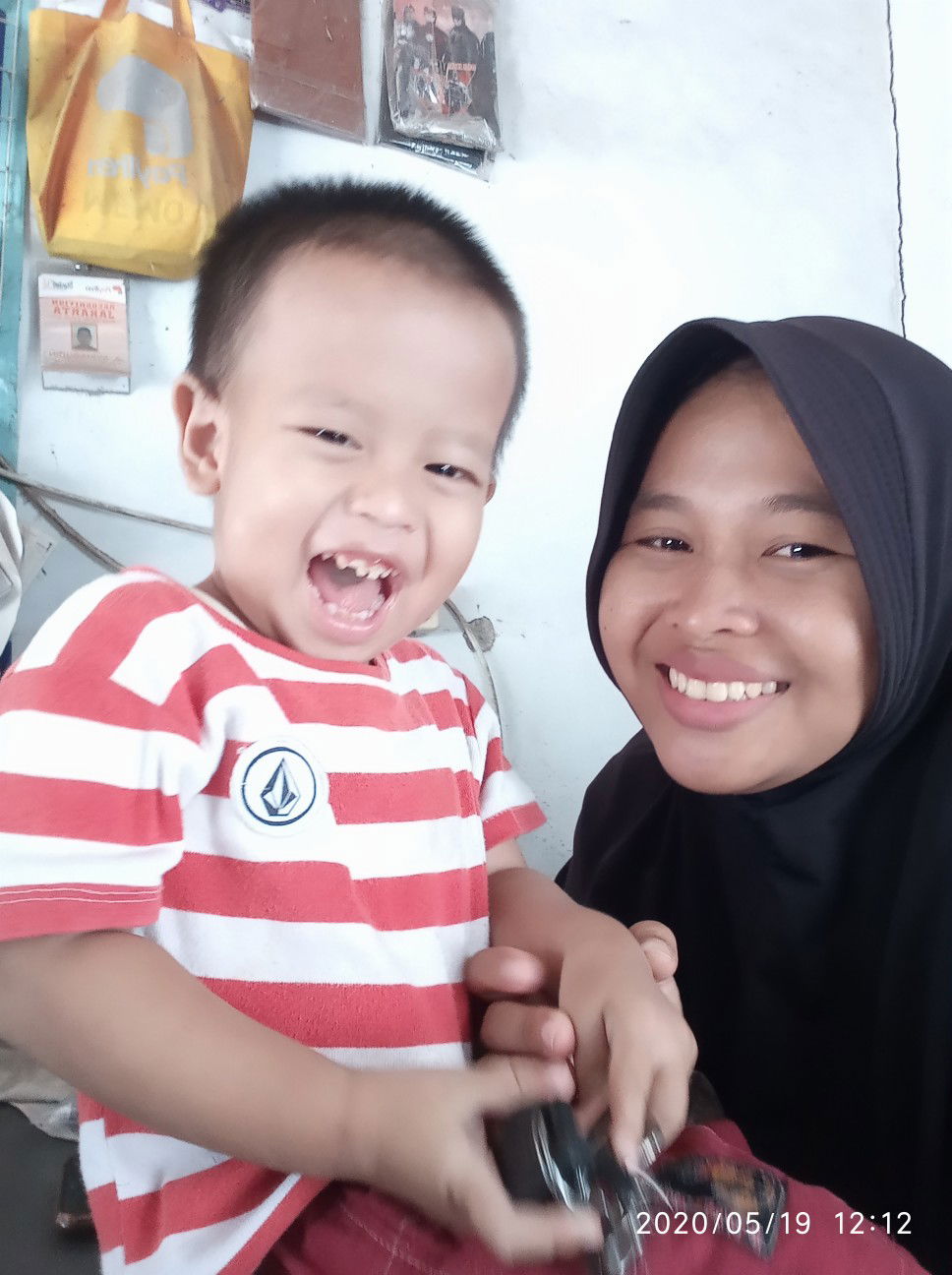 YULI SUSANTI profile icon