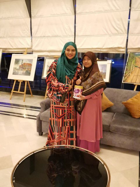 نور الهداية عثمان profile icon