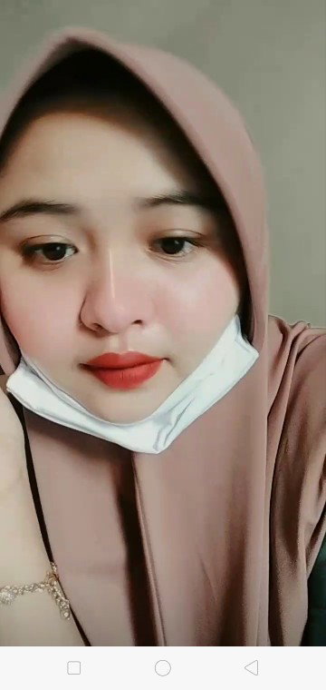 leni Susanti profile icon