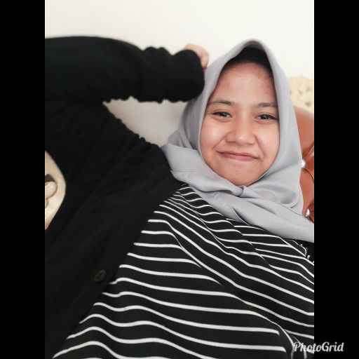 Indah Fitriyani profile icon