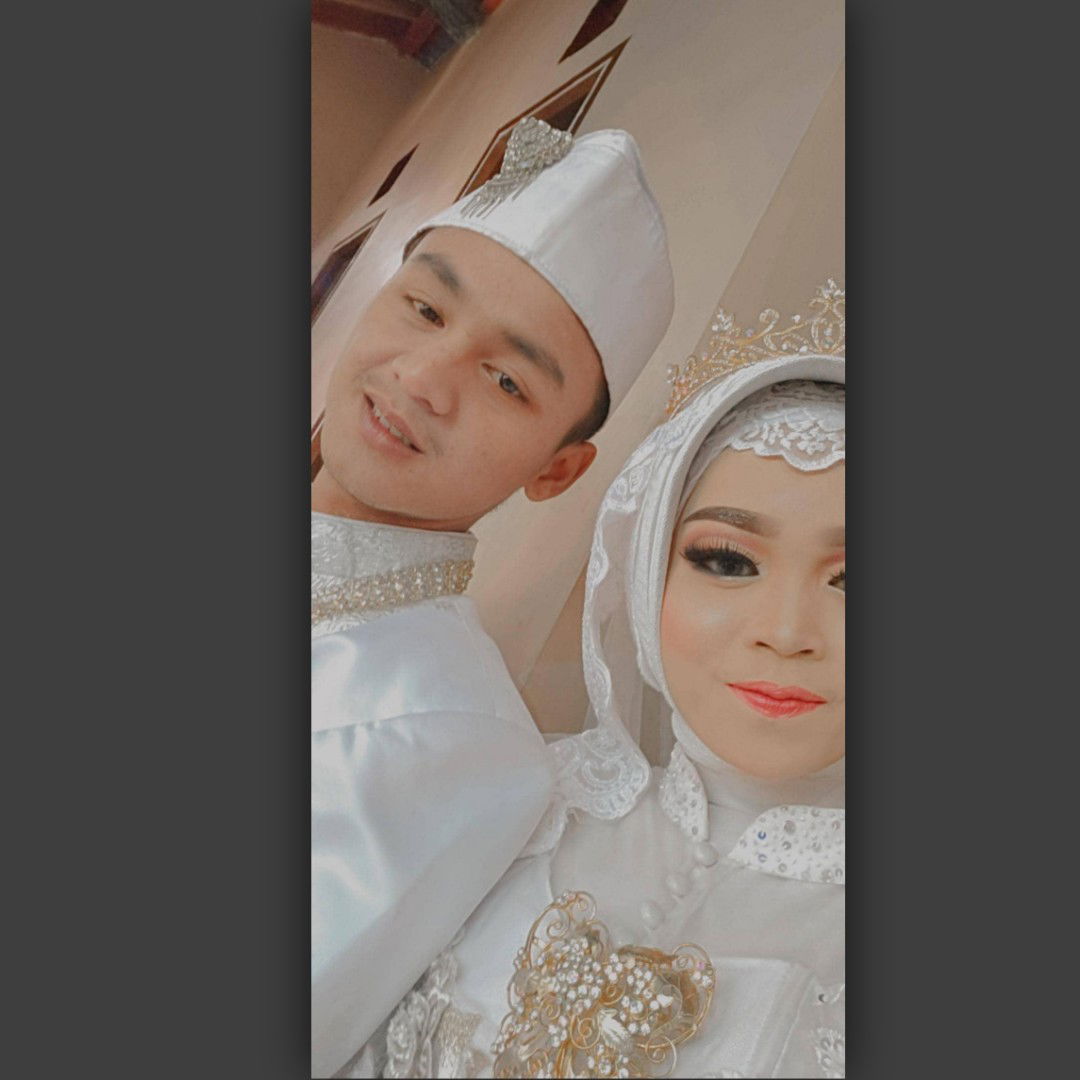 Novi Dewi profile icon