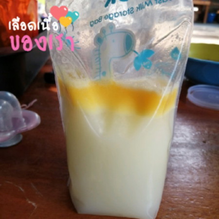 นมแม่
