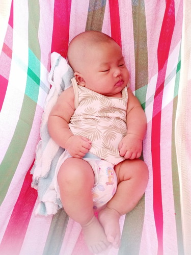 น้องชอบครางในคอเวลาหลับ อาการแบบนี้น้องนอนละเมอหรือเป็นอะไรไหมคะ