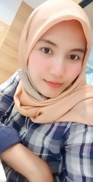 Vitri Adriani profile icon