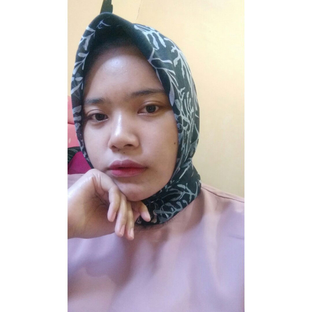 Nur Laela s profile icon