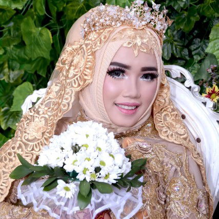 Chusnul profile icon