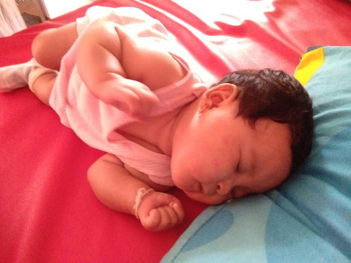 bayi tengkurap