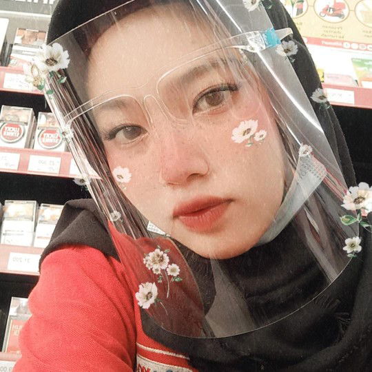 Mela Tanjung profile icon