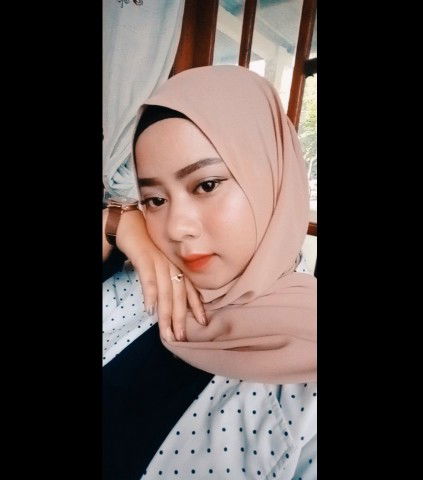 Hana Zakaria profile icon