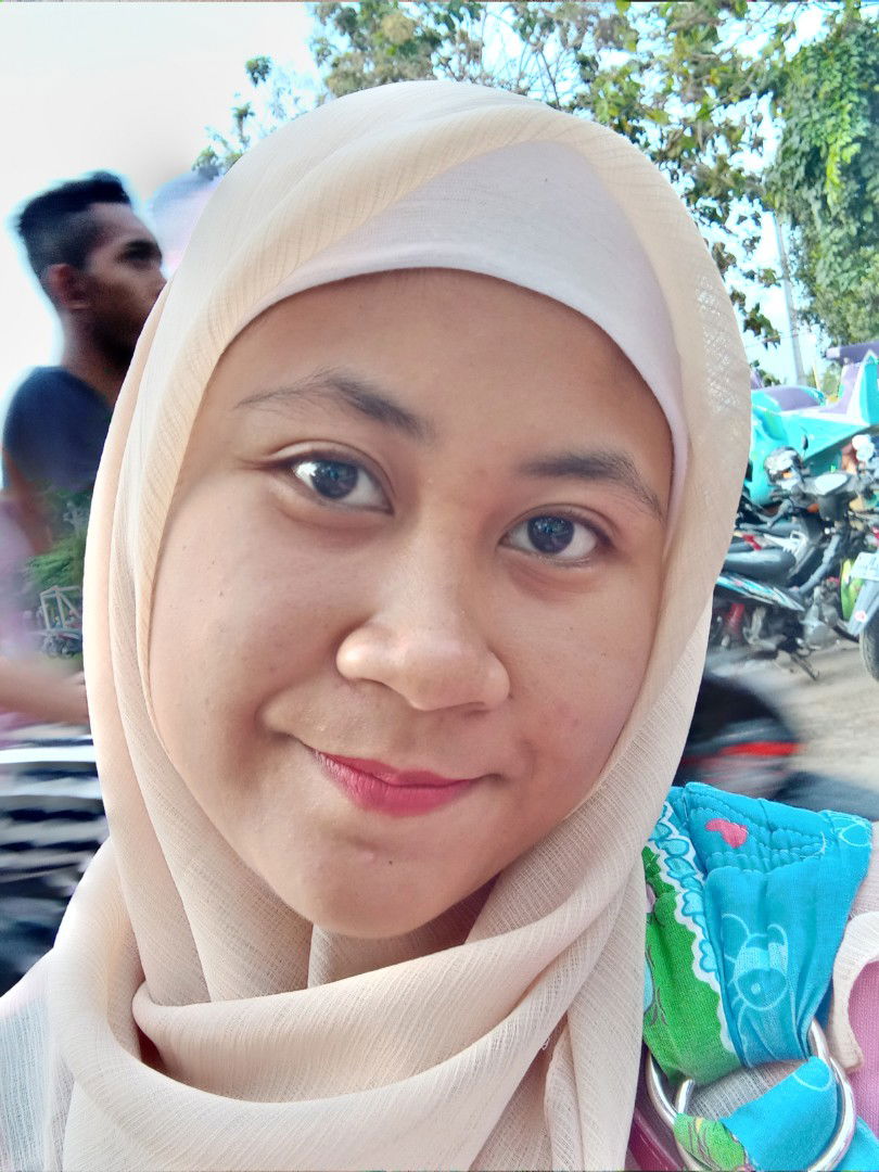 Alviani khusna profile icon