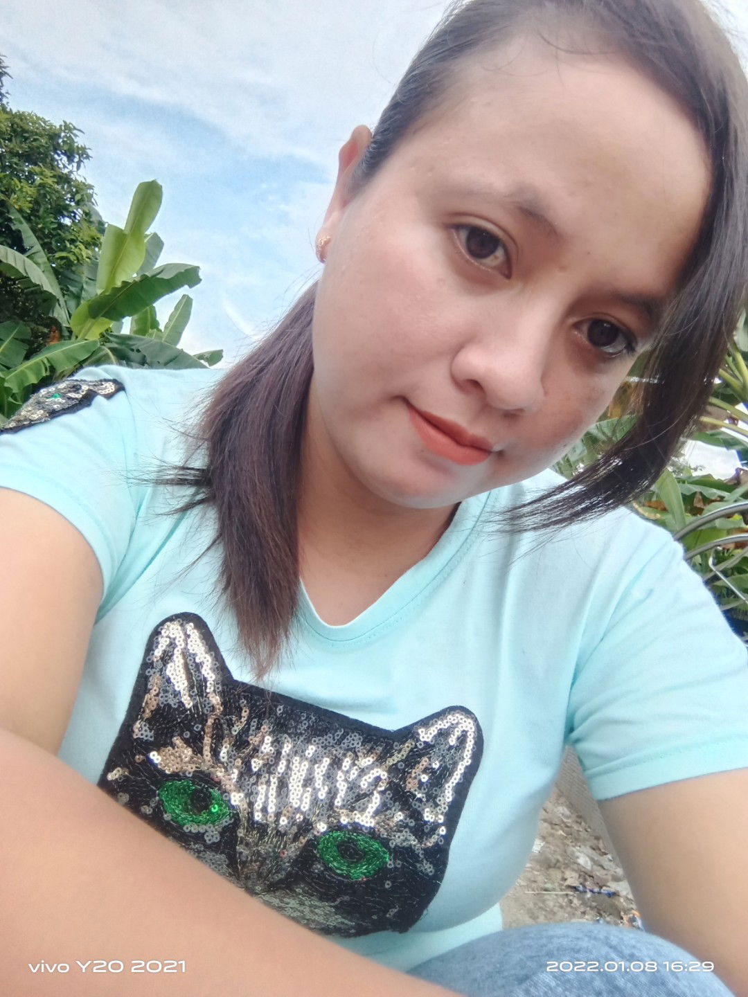 Desi Triwulan profile icon