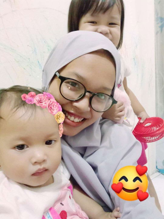 Menik Sri Hayati profile icon