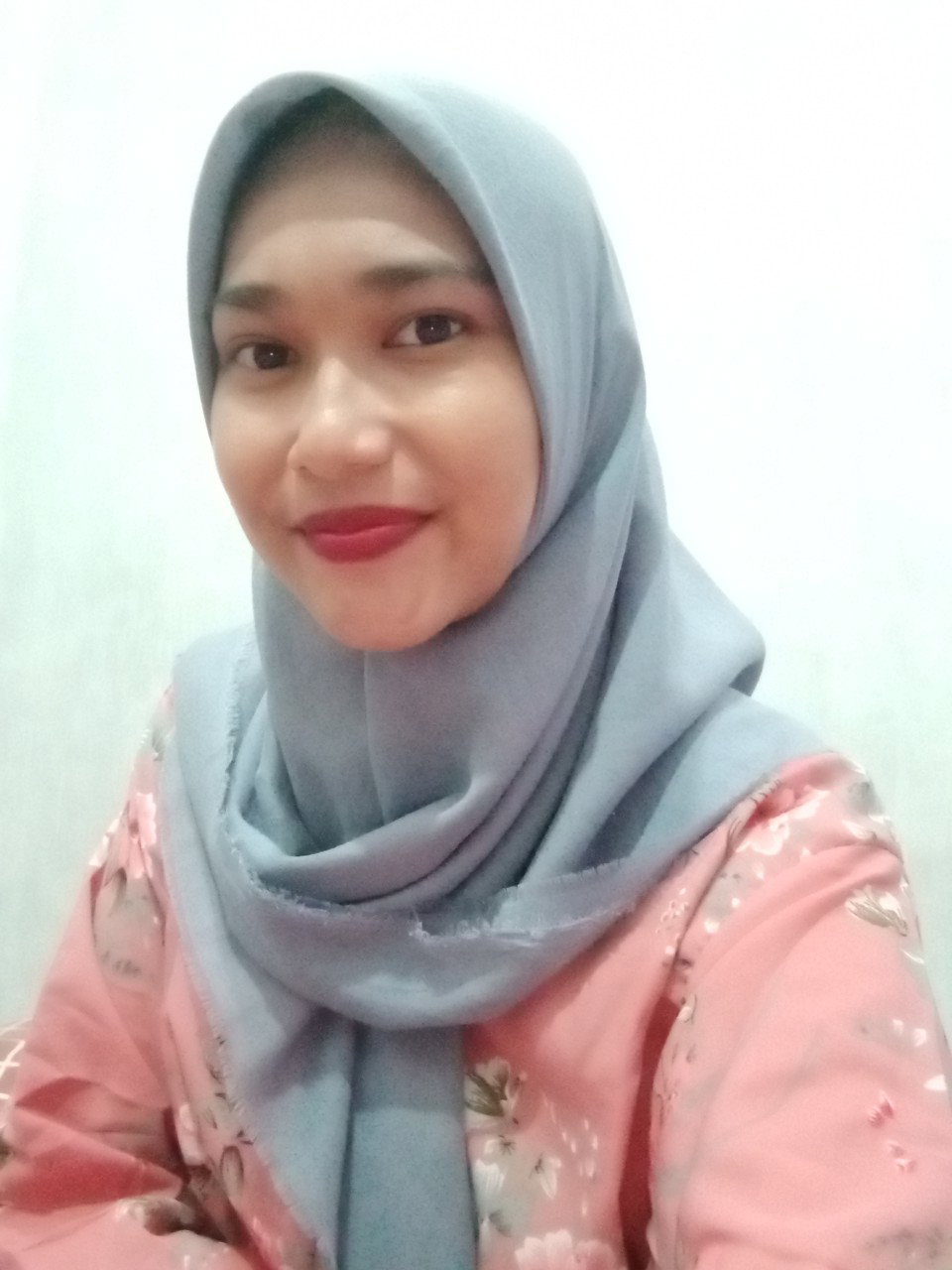 Riska Indah Lestari profile icon