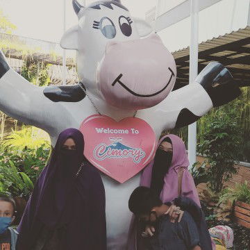 Indri Yani profile icon