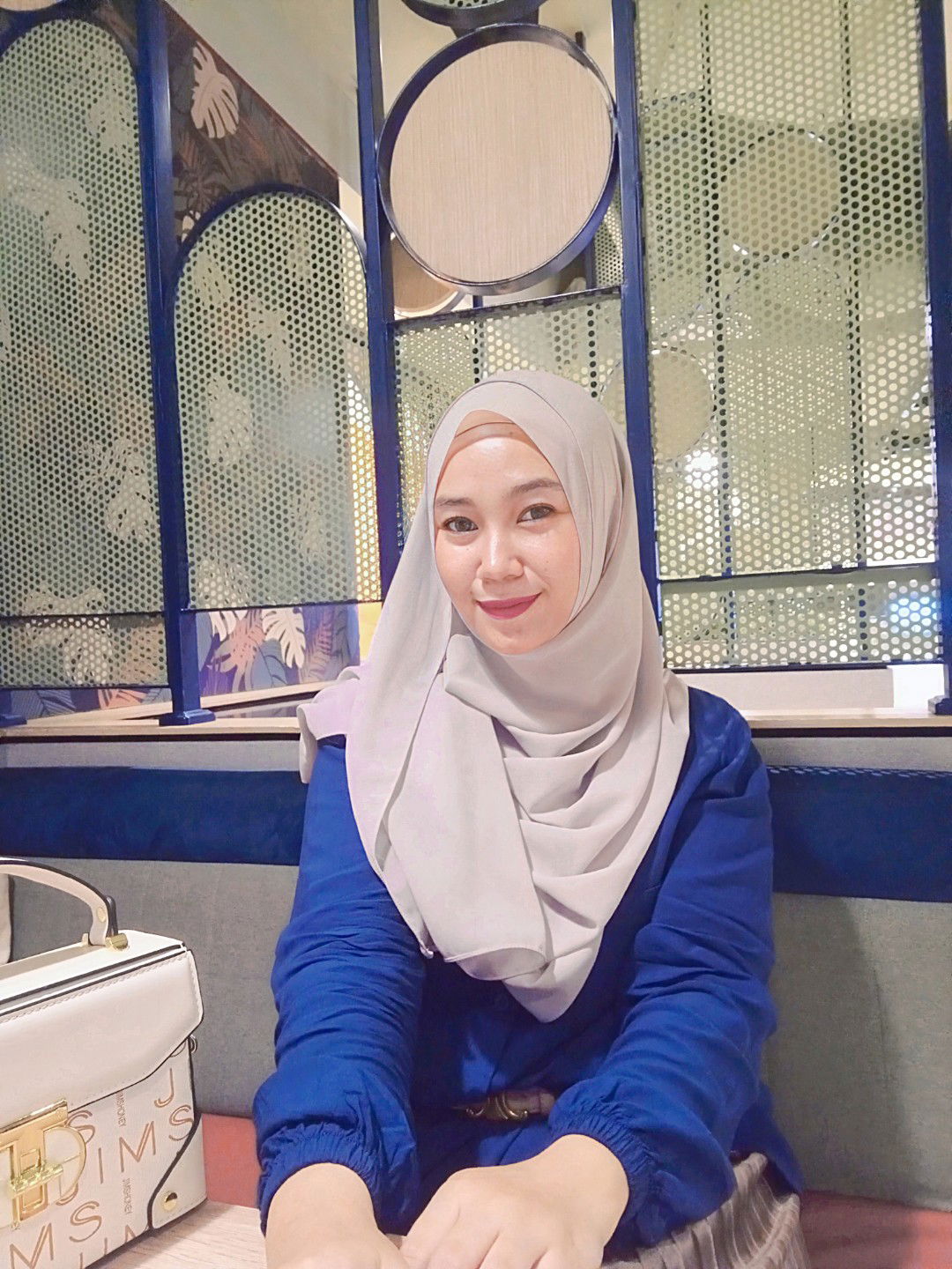 Destia Pebriani profile icon