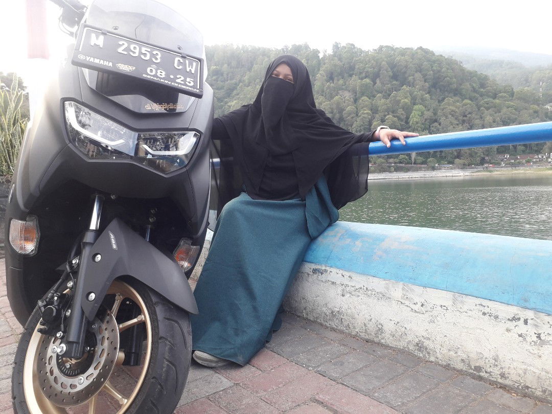 zahraay profile icon