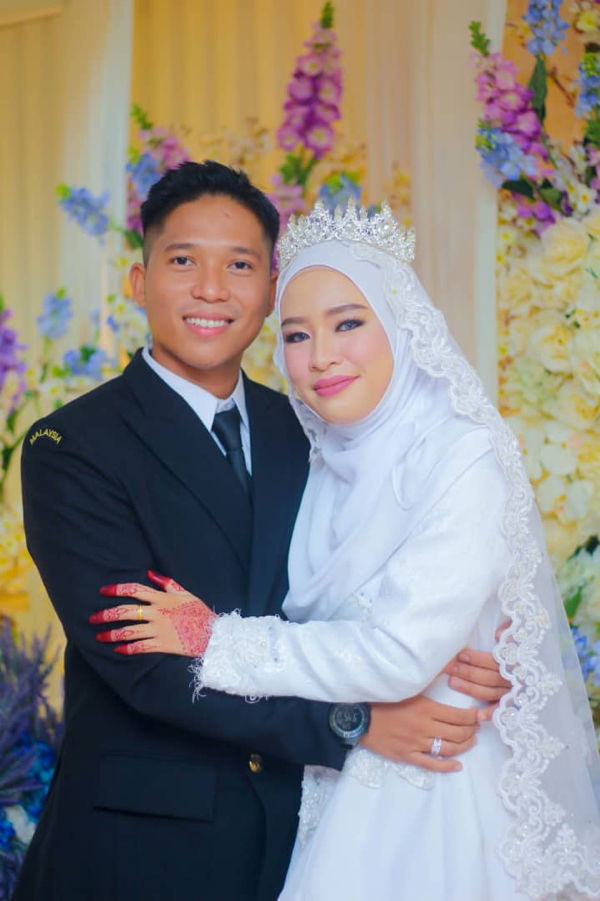 MOHD FAHRUR ASRI BIN ABDUL KADIR / MUTHI’AH BINTI JEMA’EN profile icon